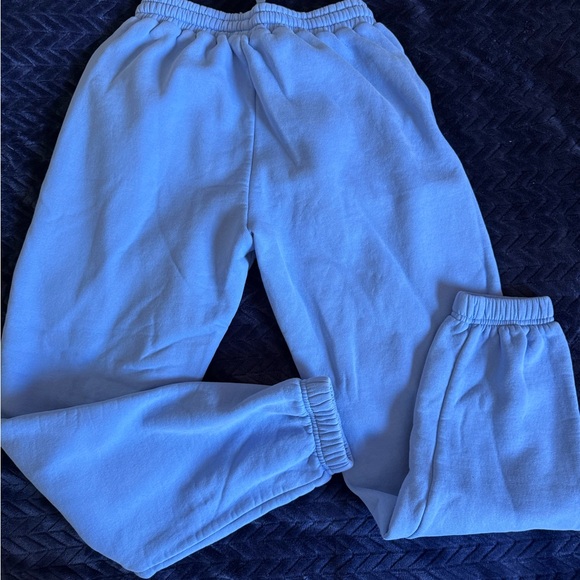 White Fox Women’s sweatpants - Picture 4 of 4
